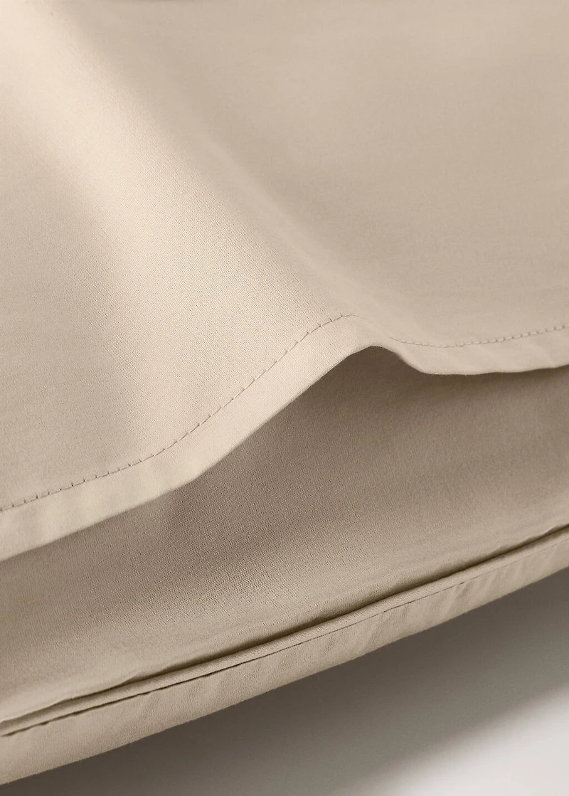 Two 600-thread count cotton satin pillowcases 60x60 cm