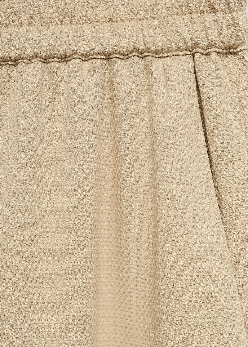 Straight-fit pants with elastic waist