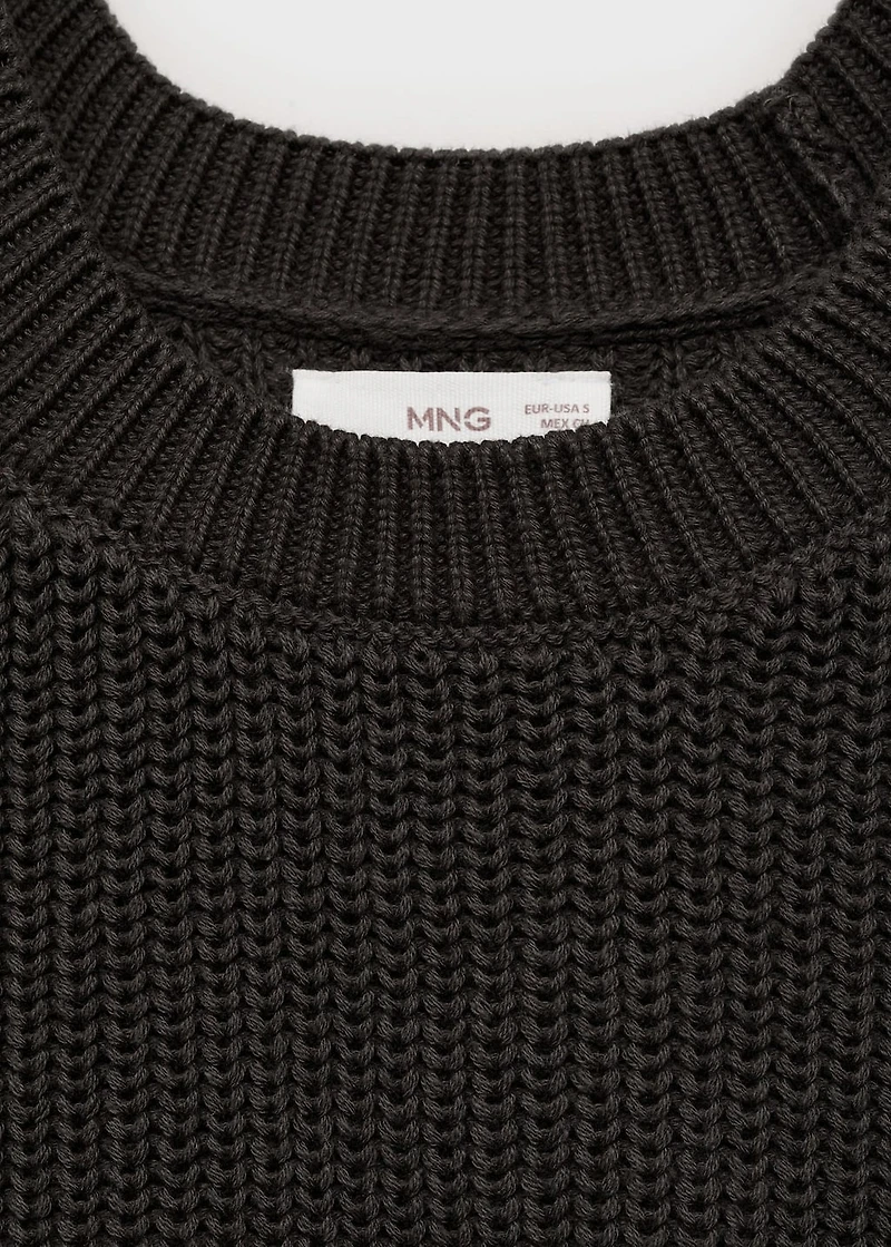 Sweater with cropped sleeves