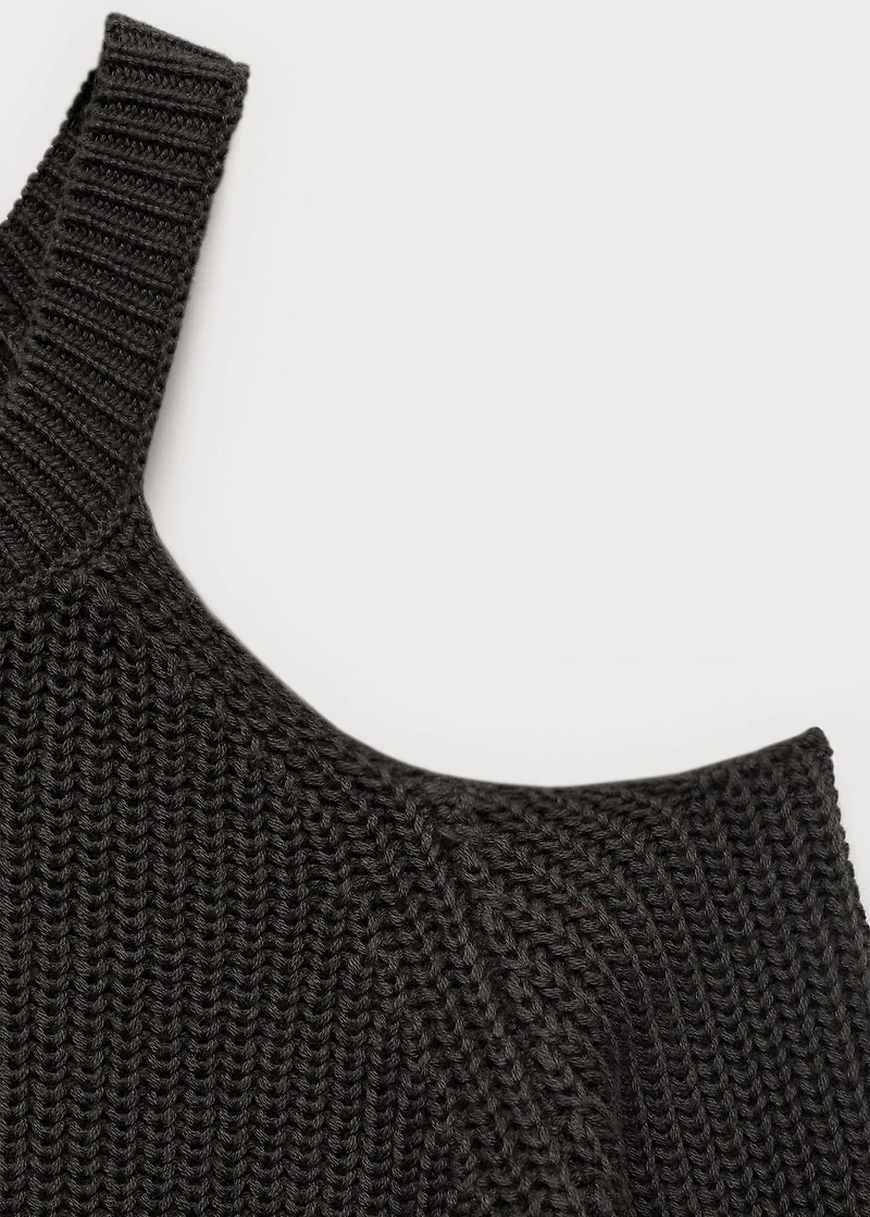 Sweater with cropped sleeves