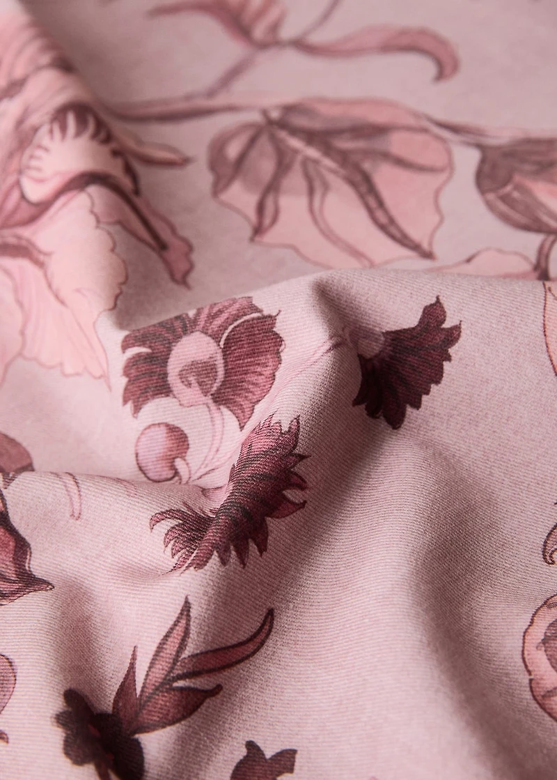 Cotton tablecloth with floral design for 6 to 8 diners