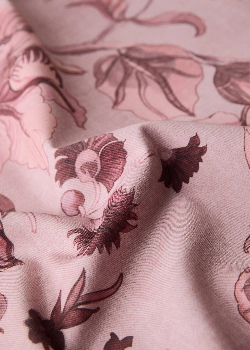 Cotton tablecloth with floral design for 2 to 4 diners