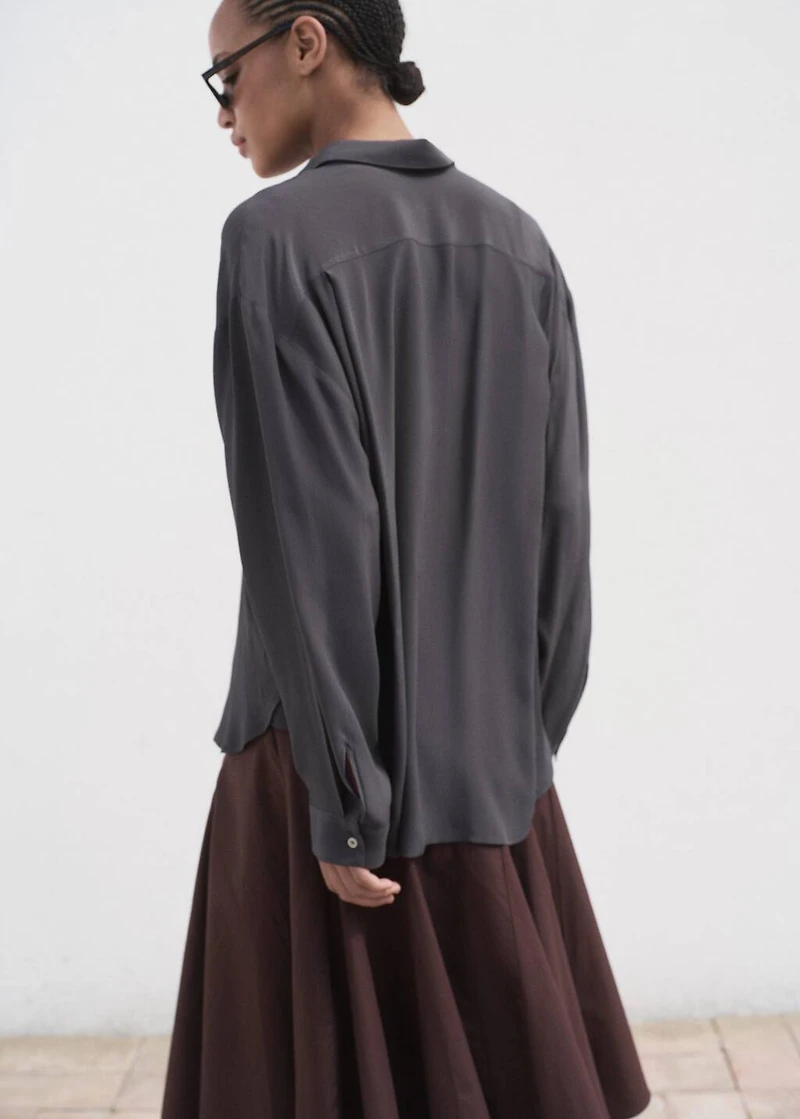 Oversize flowy shirt