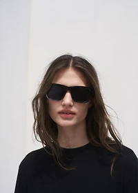 Short-sleeved fine-knit sweater