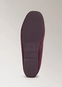 Velour slippers with piping