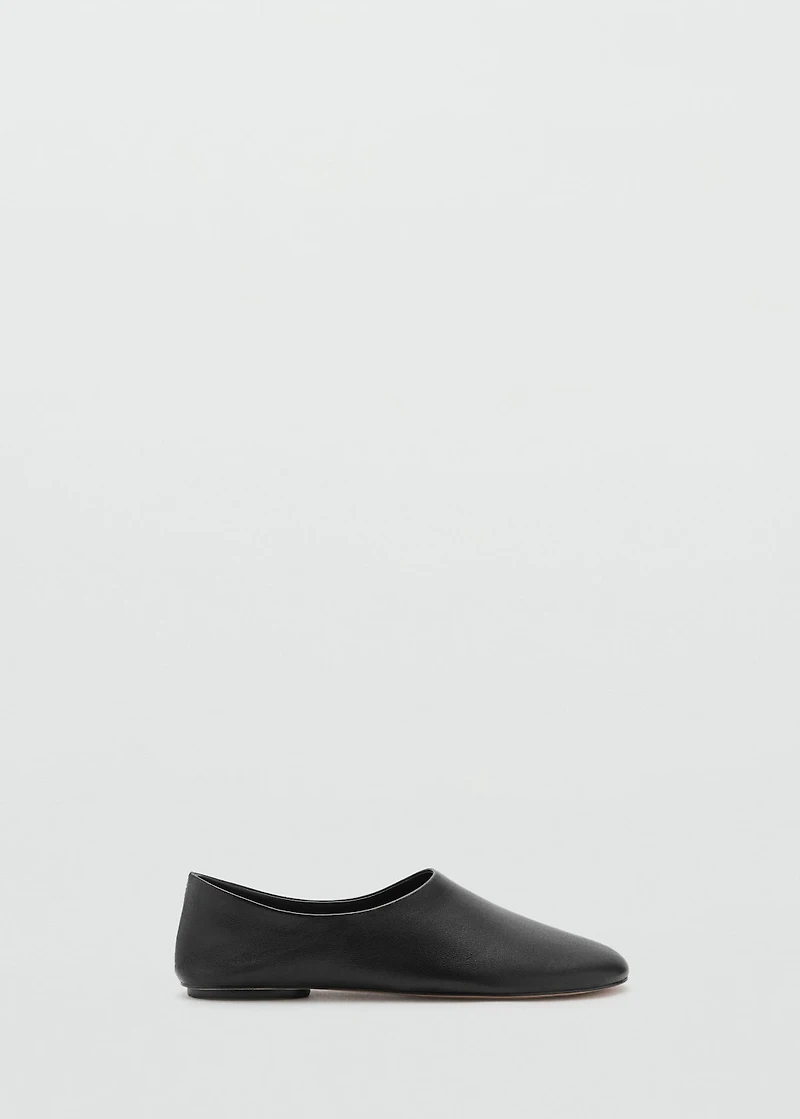 Leather flat shoes