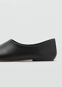 Leather flat shoes