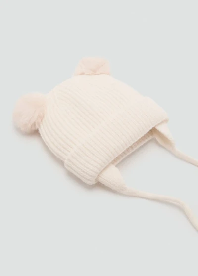 Knitted bobble hat