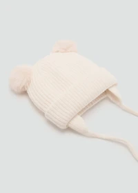 Knitted bobble hat