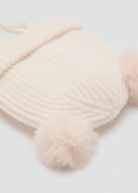 Knitted bobble hat