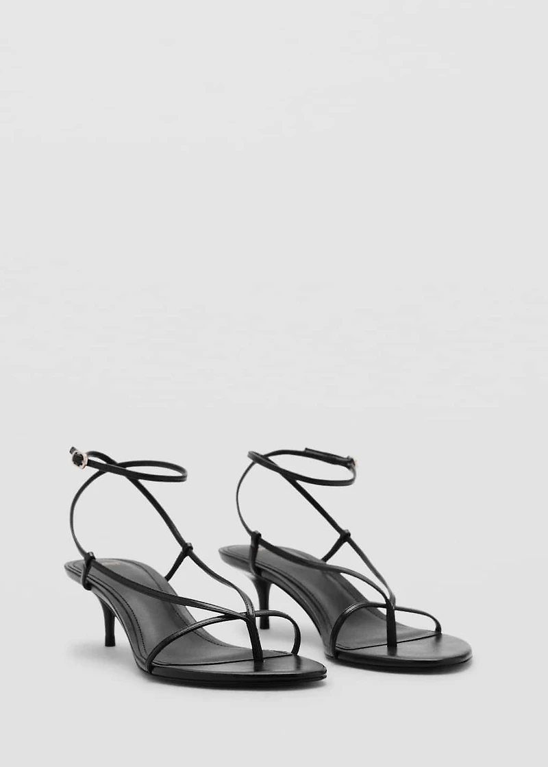 Heeled sandals with thin strap