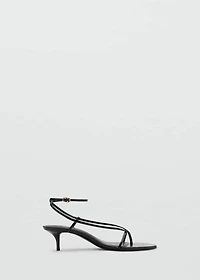 Heeled sandals with thin strap