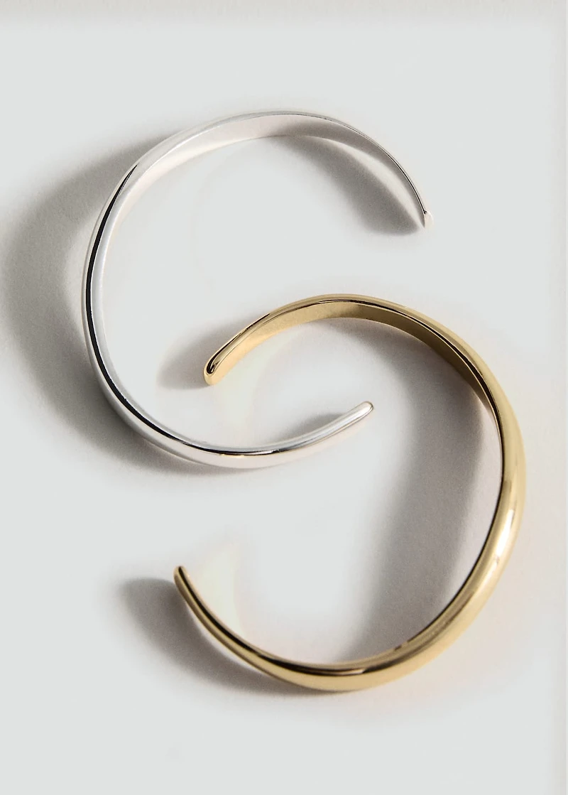 Set of combined rigid bracelets