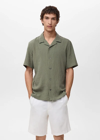 Short sleeve striped shirt