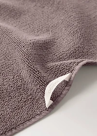 Reversible cotton washbasin towel
