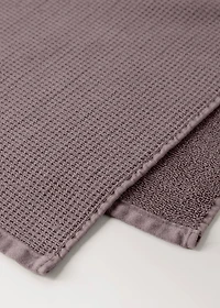 Reversible cotton bath towel