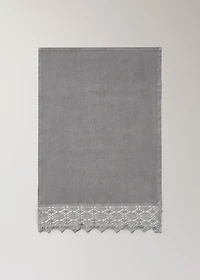 Linen towel with lace edging