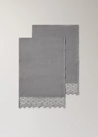 Linen towel with lace edging