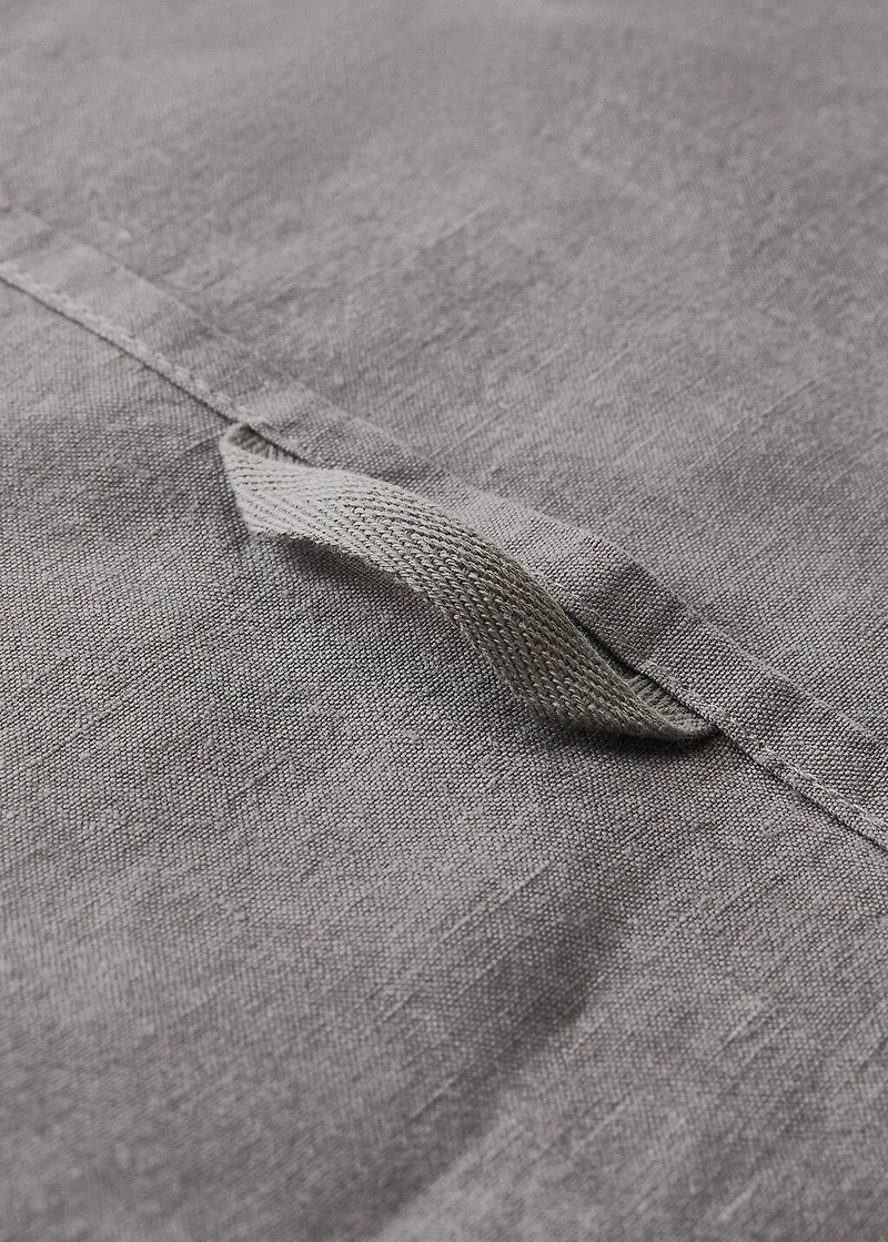 Linen towel with lace edging