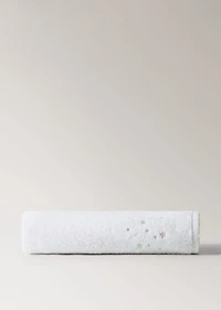 Children's bath towel with embroidered stars