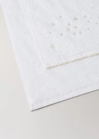 Children's bath towel with embroidered stars