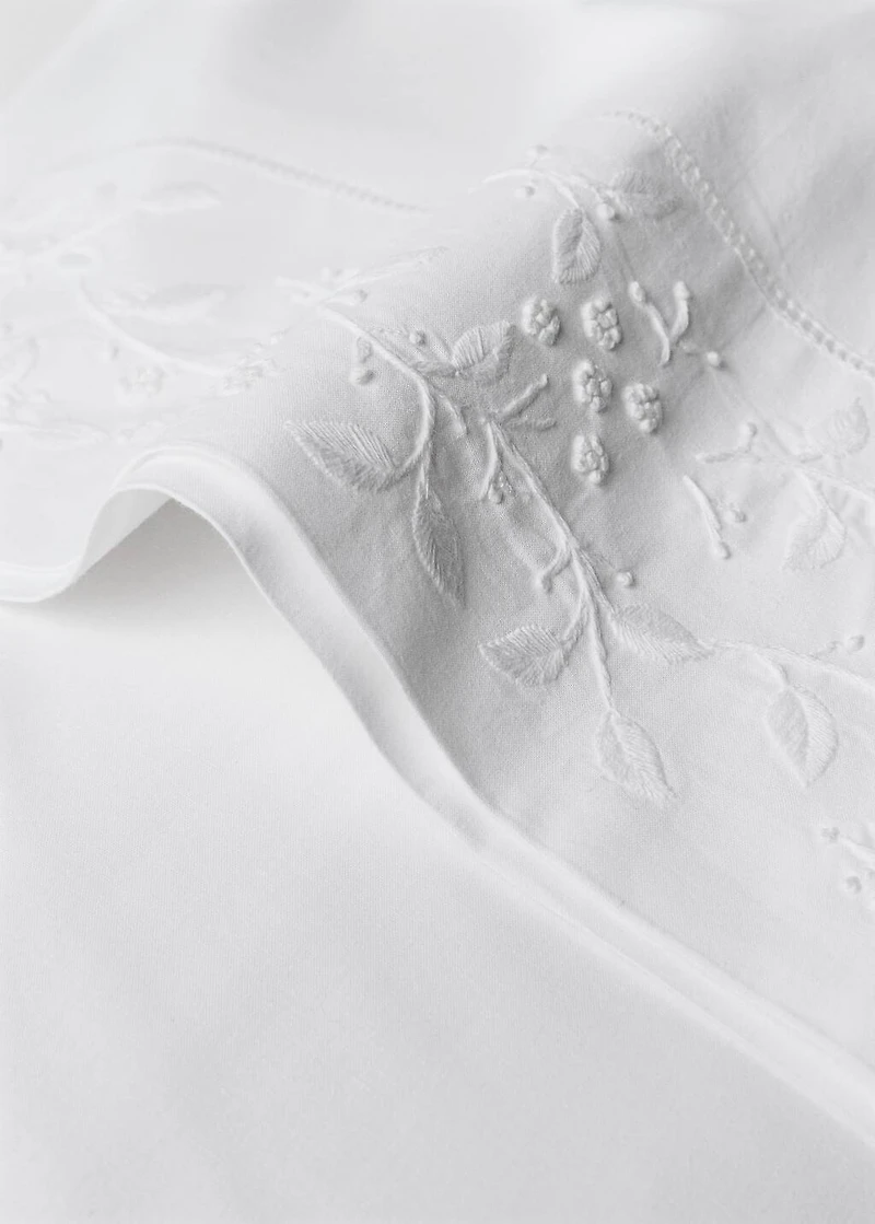 Cotton percale pillowcase with embroidered flowers 45x110 cm