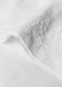 Cotton percale pillowcase with embroidered flowers 45x110 cm
