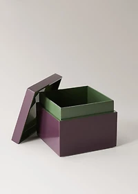 Square two-tone lacquered box