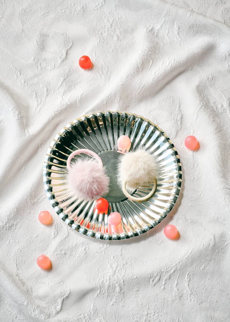 Pompom hair tie