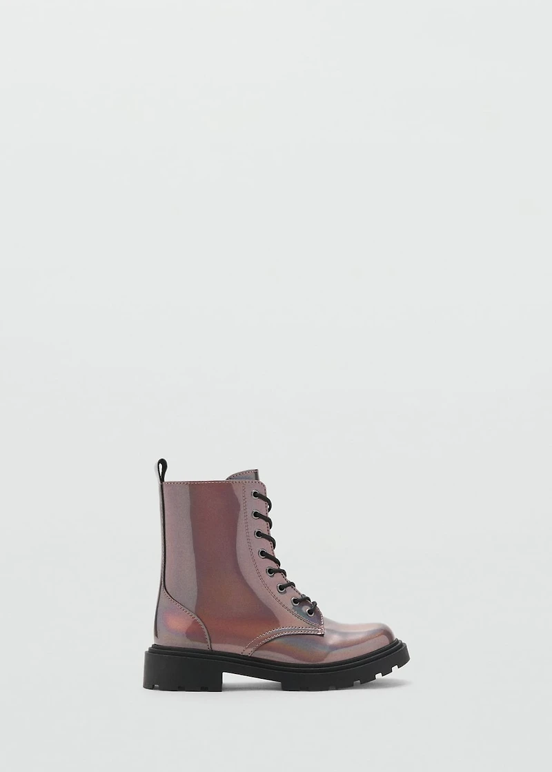 Zipped metallic boots