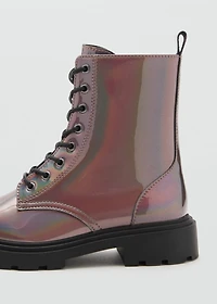 Zipped metallic boots