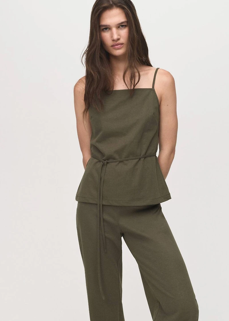 Straight-fit pants with elastic waist