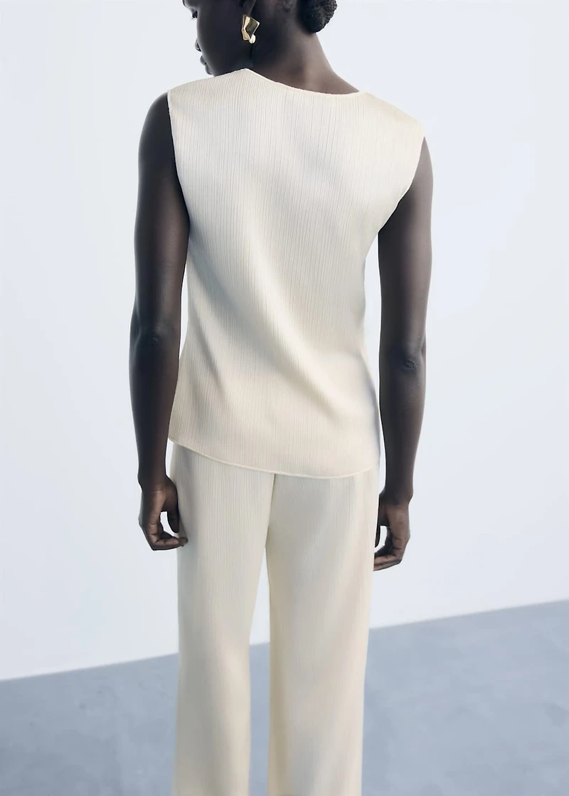 Pleated knitted top