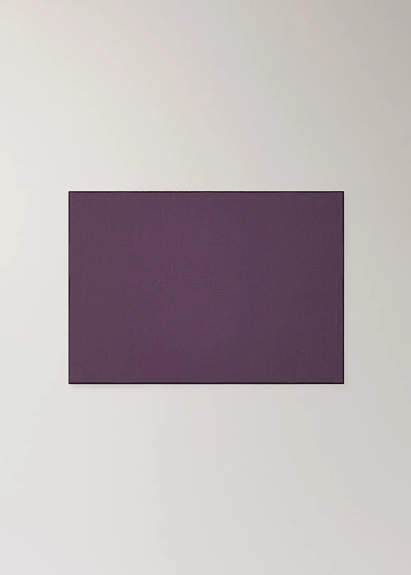 100% resin-coated linen placemat with contrasting overlock stitching