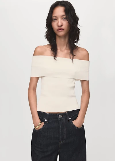Strapless knitted top