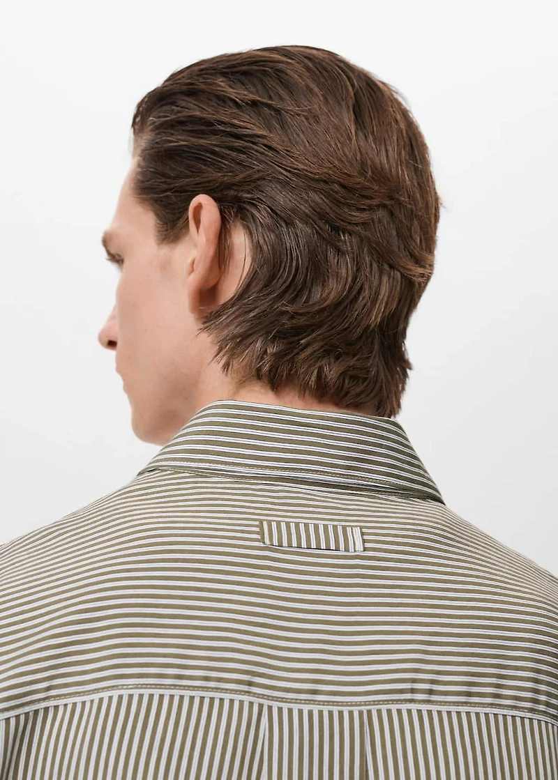 Regular fit striped print shirt