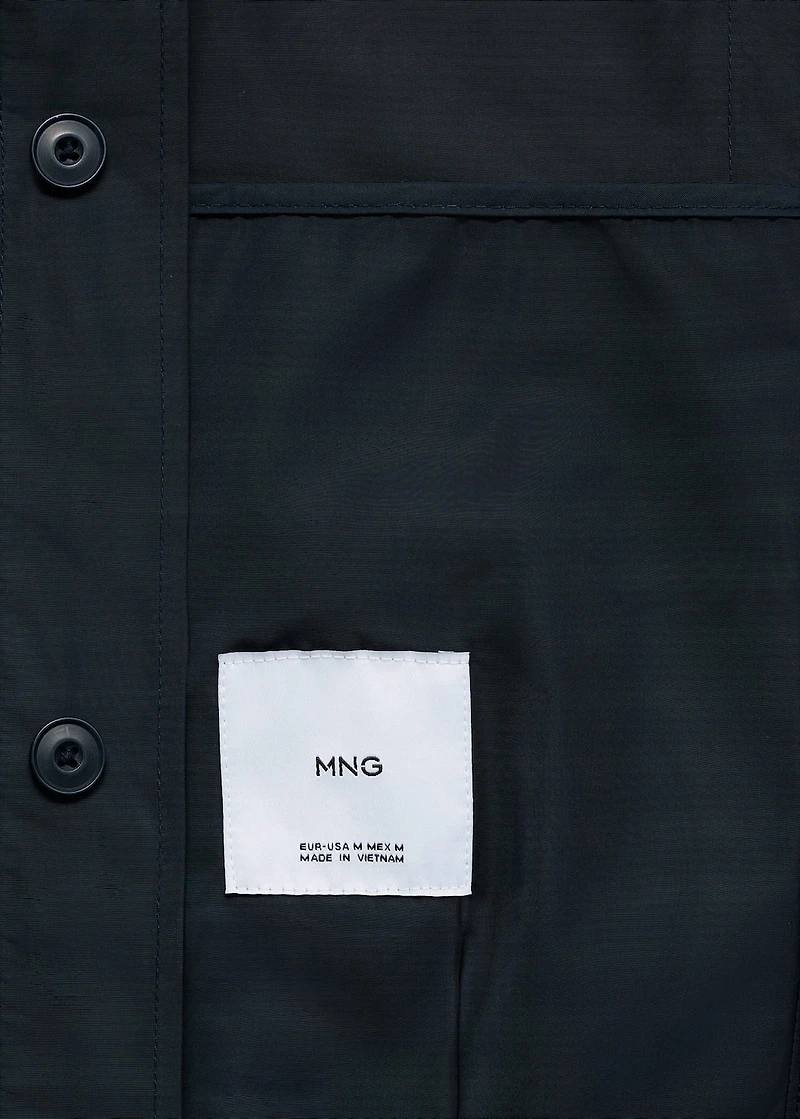 Water-repellent jacket with pockets