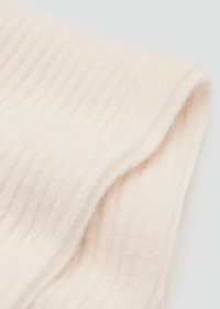 Pompom knit scarf