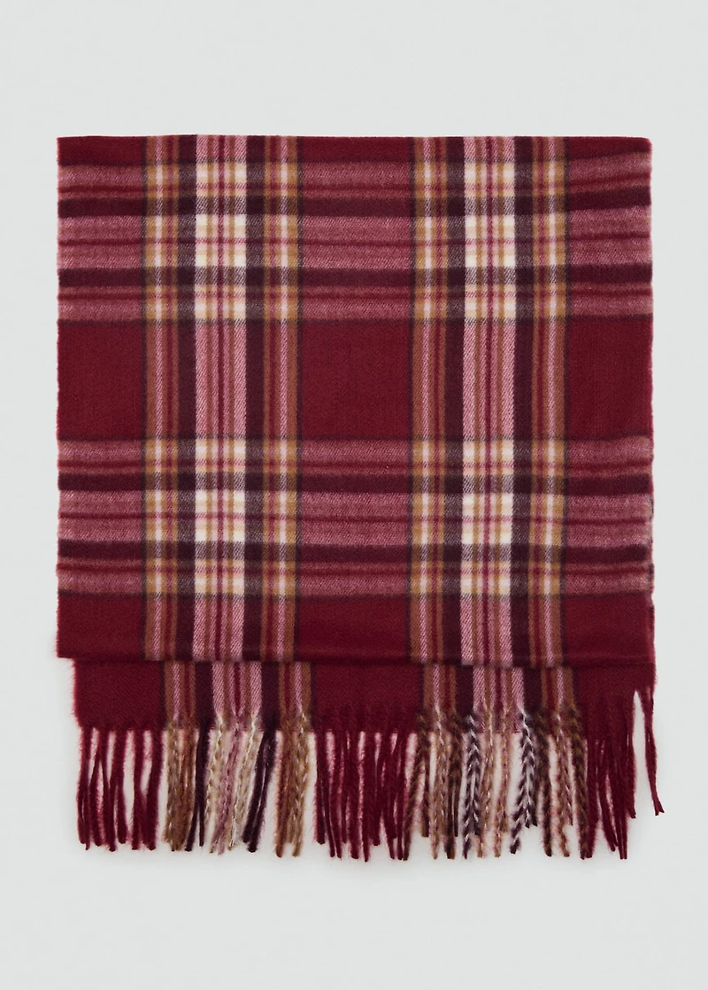 Check scarf with fringed ends
