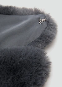 Fur-effect scarf