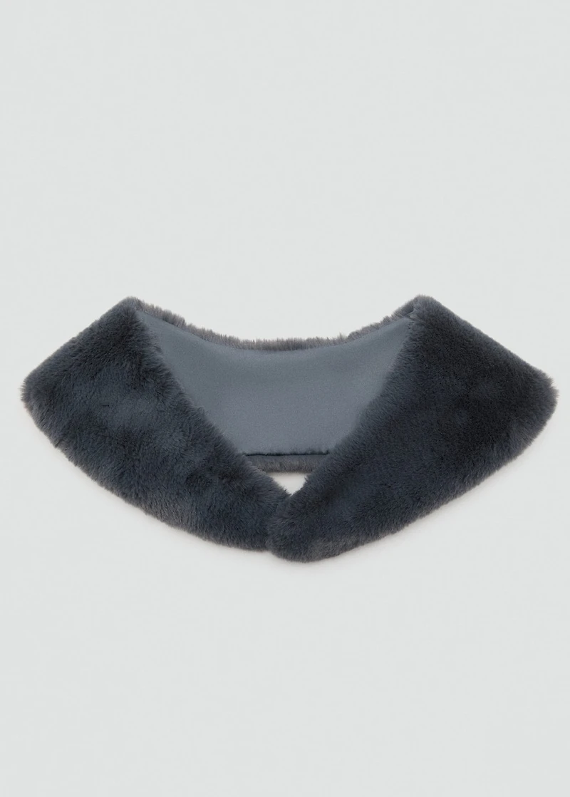 Fur-effect scarf