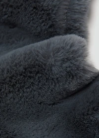 Fur-effect scarf