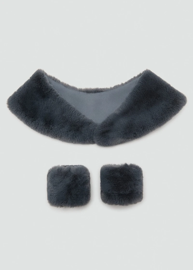 Fur-effect scarf