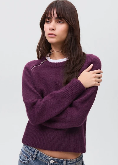 Knitted sweater with zip collar