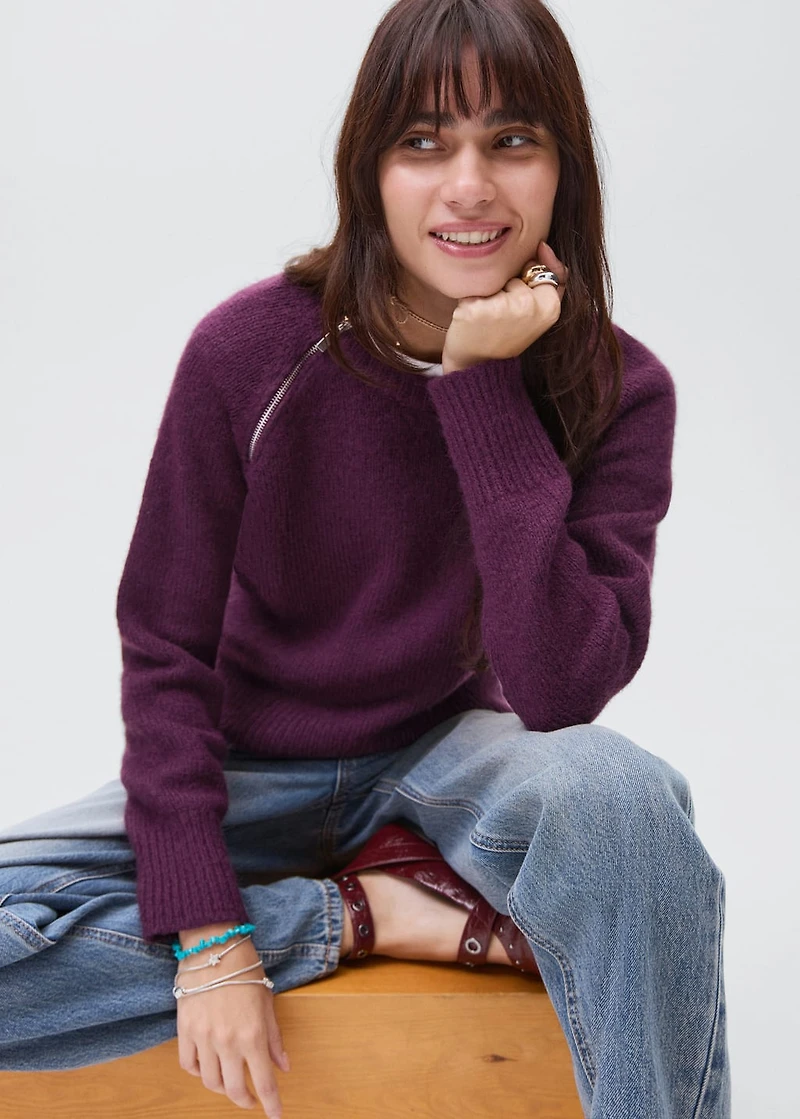 Knitted sweater with zip collar