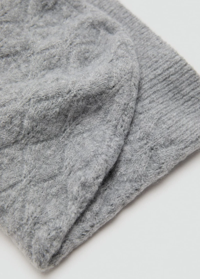 Knitted hooded beanie