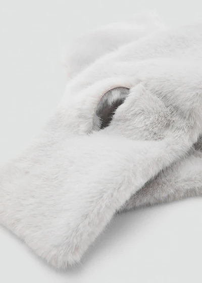 Fur-effect scarf