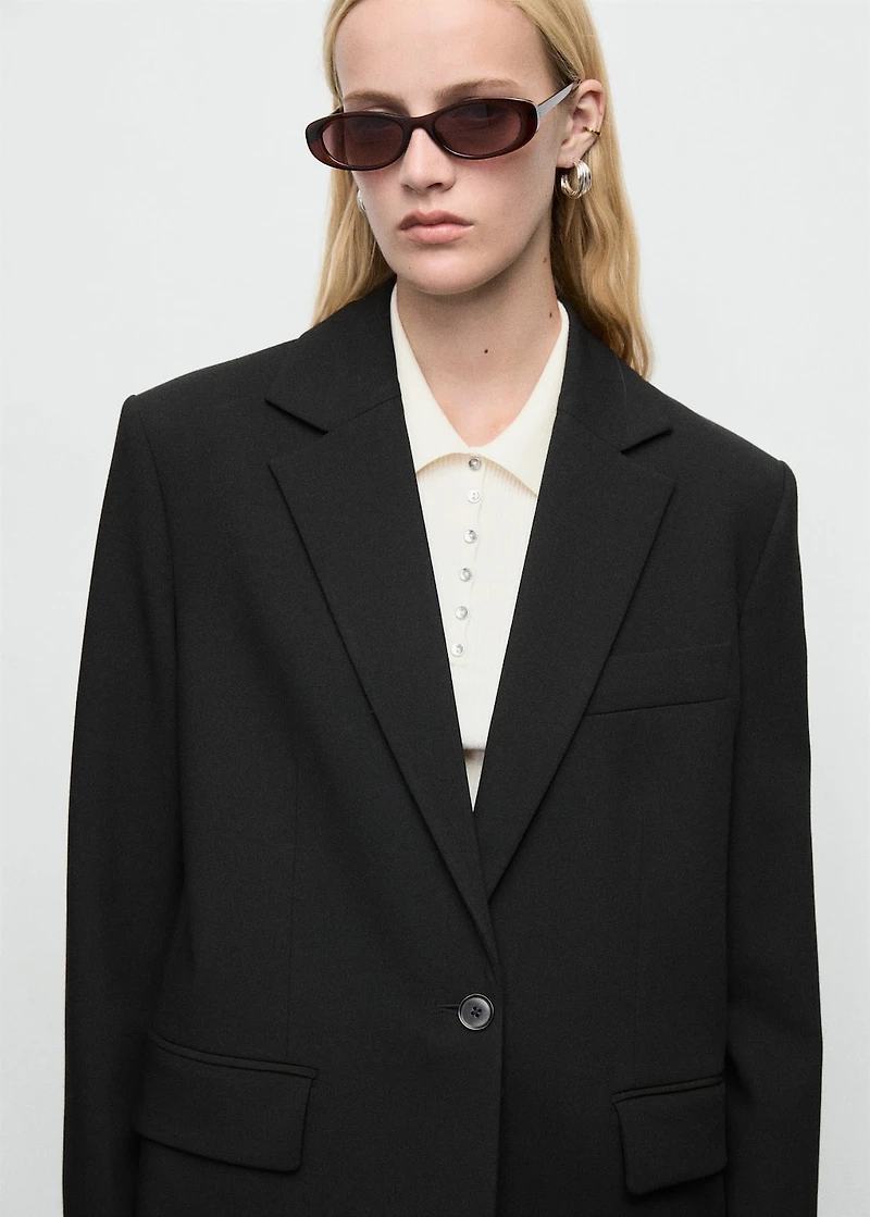 Straight blazer with flap pockets