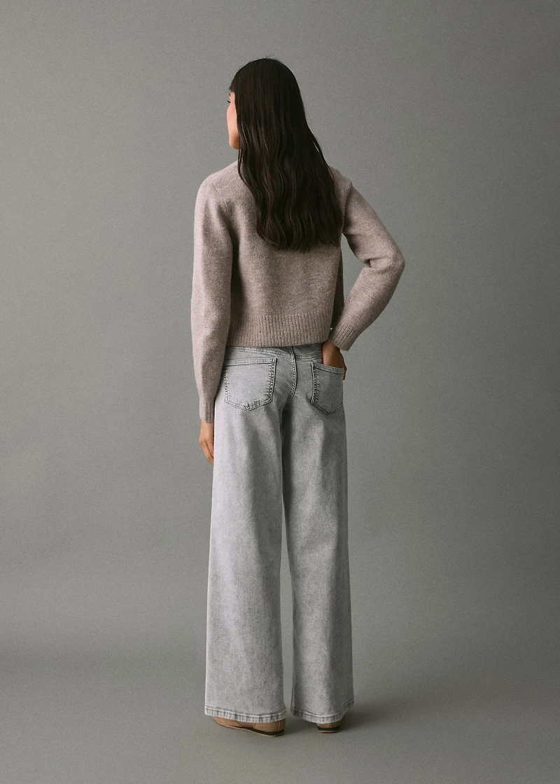 Wide leg jeans with studs