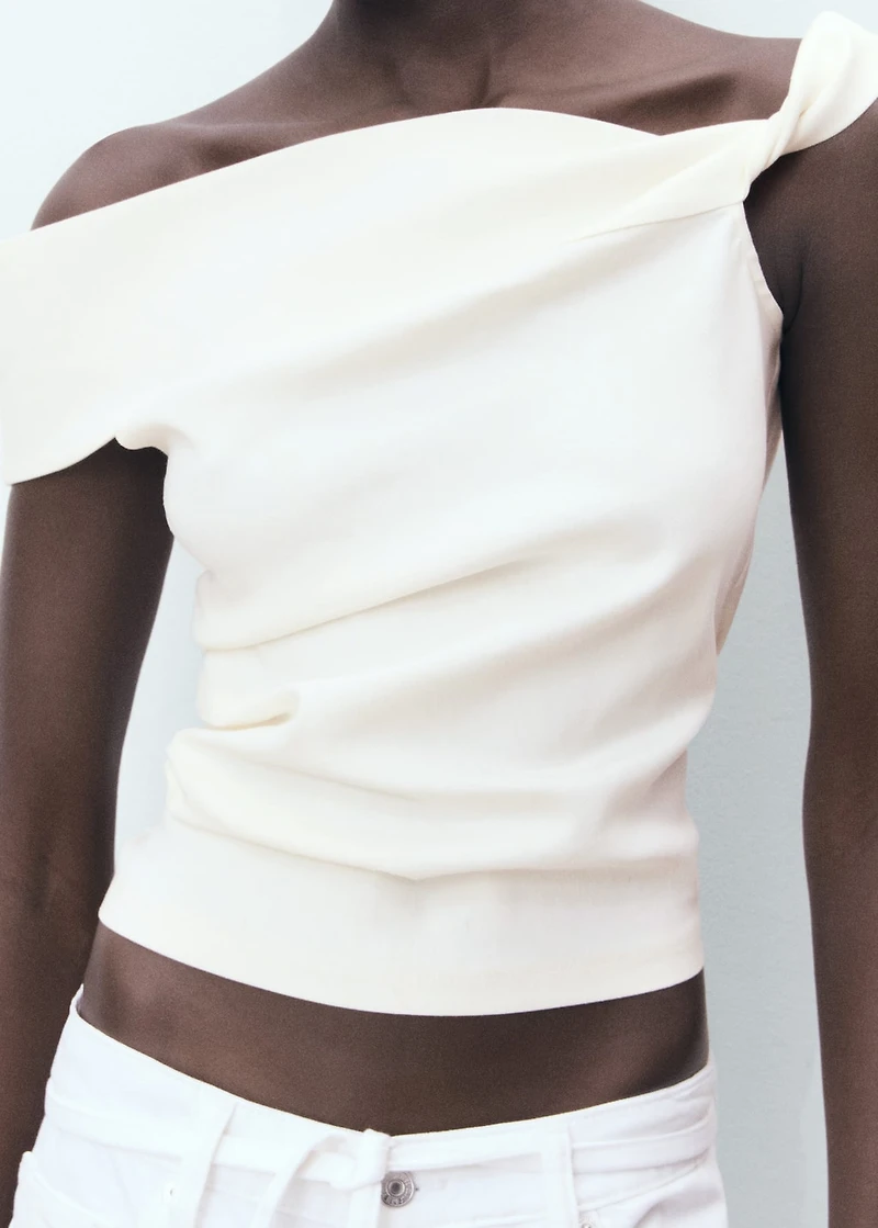 Asymmetrical strapless top